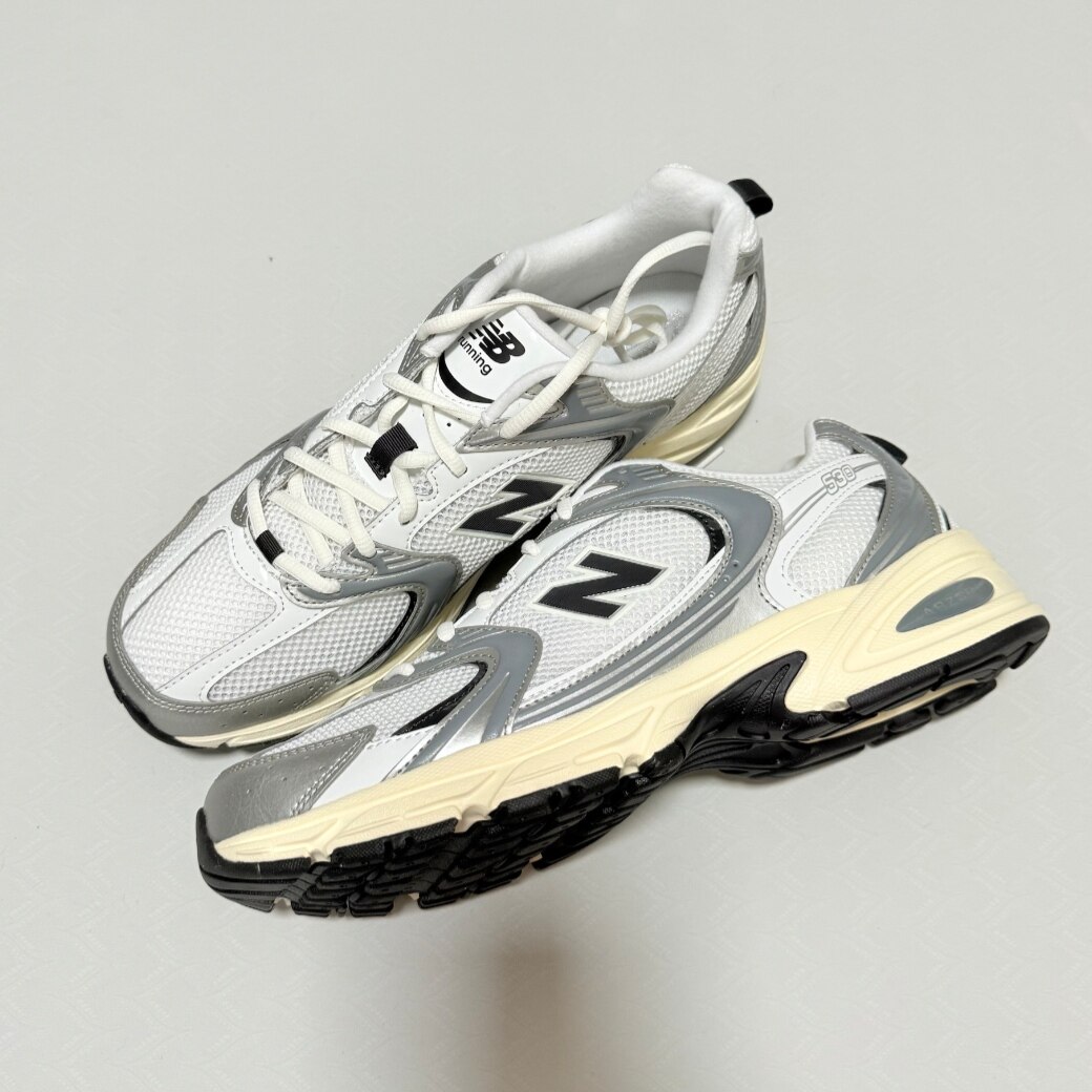 New Balance NB 530 舒适低帮训练跑步鞋 男女同款 白银色U530ESA