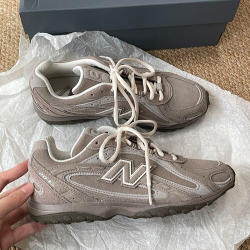 New Balance 204L 德训miu系低帮休闲鞋男女同款 淡褐色 U204LMMA