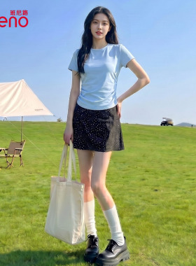 班尼路蓝色正肩短袖t恤女2026夏新款收腰修身显瘦小个子短款上衣H