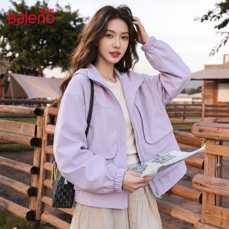 班尼路连帽外套女2026秋季新款韩版工装风小个子户外徒步登山服H