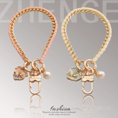 双域小香风手机挂绳女手腕玫瑰手链短超好看精致高级感旅游出行防丢摔套壳挂件吊坠饰品通用时尚 高端原创新款