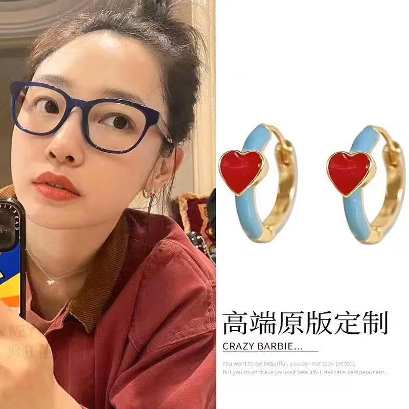 彩色爱心耳环白百何同款红色耳饰高级感小众设计耳钉小巧精致耳扣