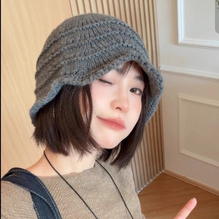2025 New Korean Style Simple Solid Color Knitted Hat for Women, Autumn and Winter Warm Small-Face Fisherman Hat, Large Head Circumference Woolen Hat