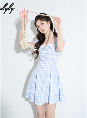 小香风蓝色方领格子连衣裙女夏季高级感富家千金风蝴蝶结漂亮裙子