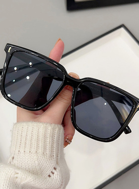 【亏本清仓】墨镜夏显脸小太阳镜防紫外线舒适复古黑框茶色眼镜潮