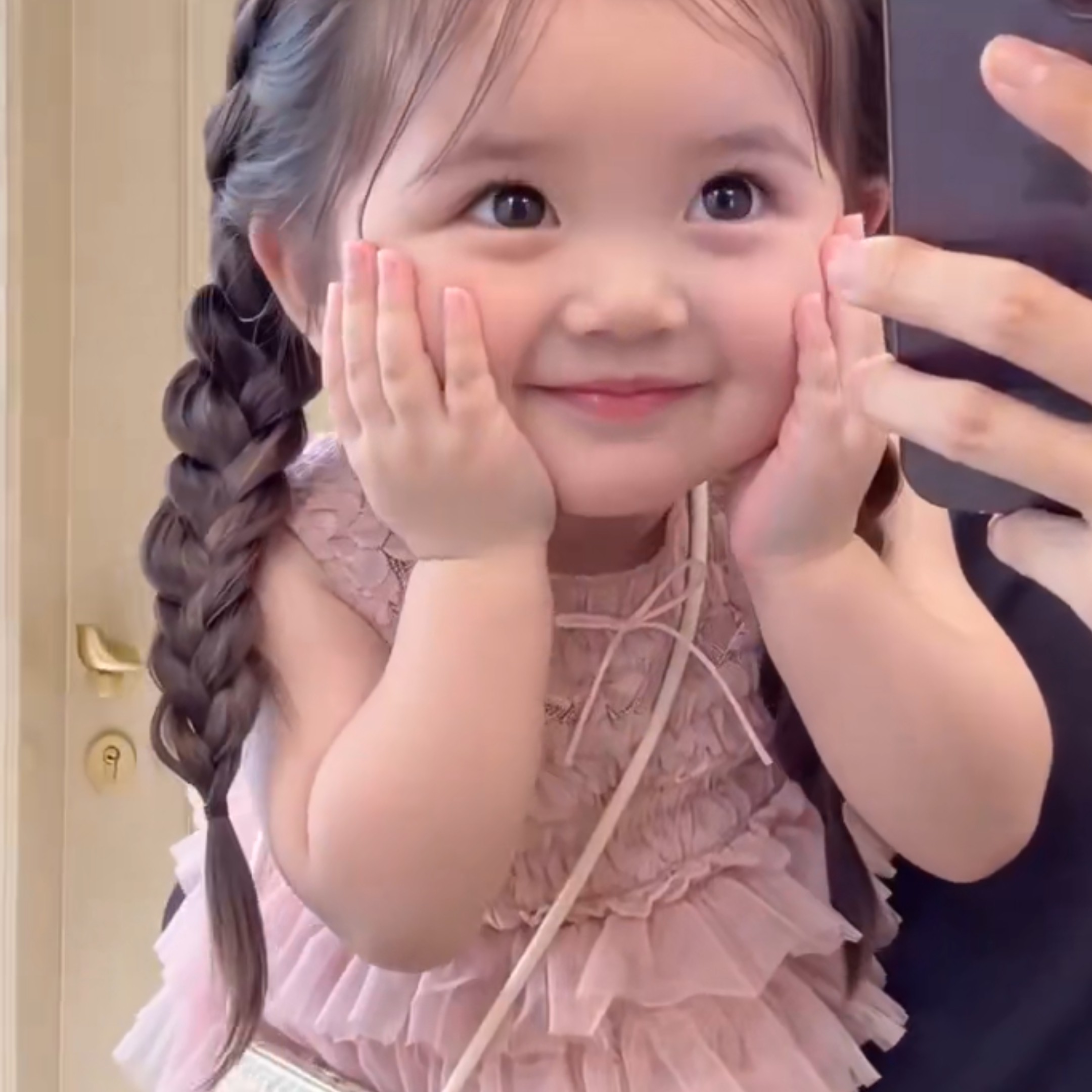 2026女童夏款公主蛋糕网纱蓬蓬生日礼服裙宝宝