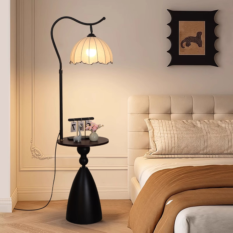 客厅沙发旁氛围感中古风落地灯