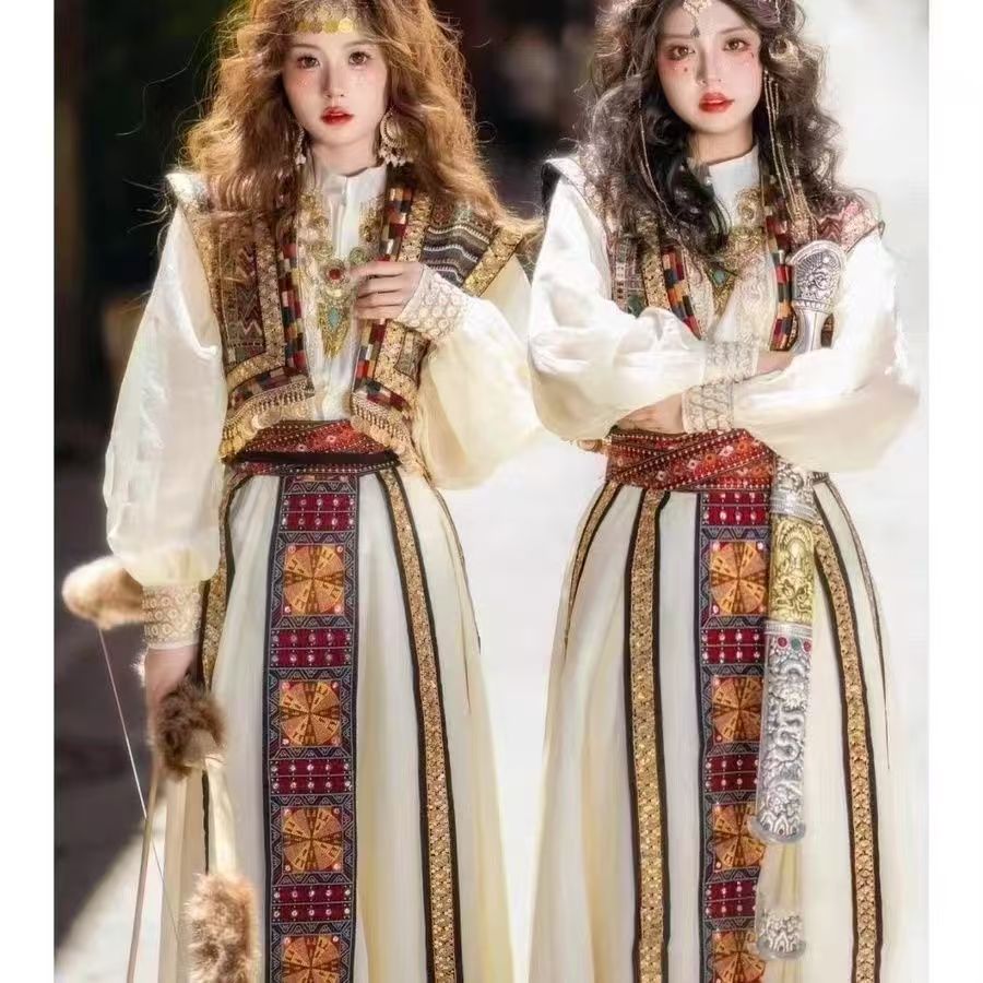 古国公主民族风闺蜜旅拍超仙异域风摄影大理西双版纳凤凰古城写真