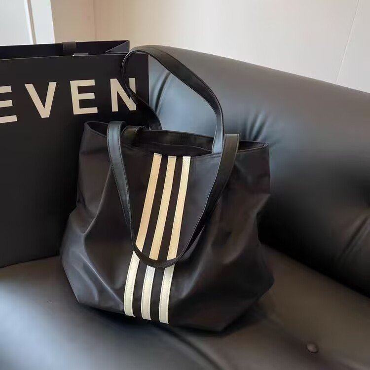 慵懒风大容量尼龙布女新款秋冬单肩包2025时尚学生手提袋托特包包,箱包皮具/热销女包/男包,通用款女包,淘宝优惠券,粉丝福利购,淘宝优惠卷