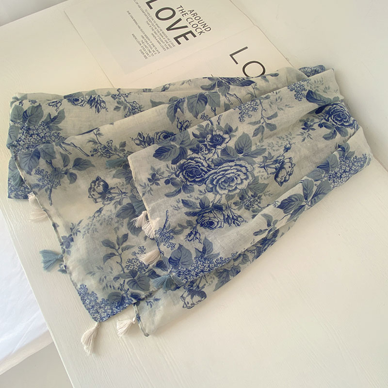 春夏秋冬流苏中国风女青花瓷