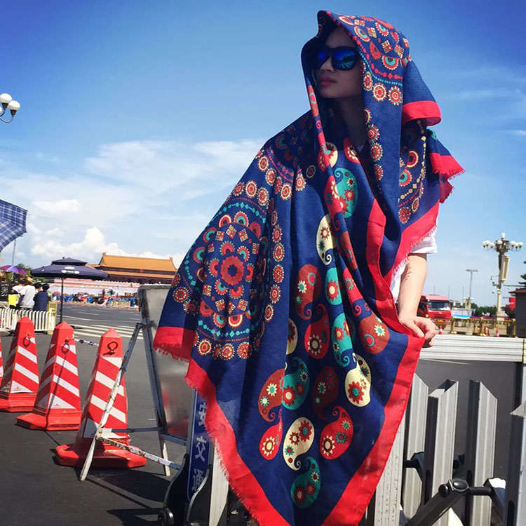 西藏草原红蓝撞色棉质超长披肩