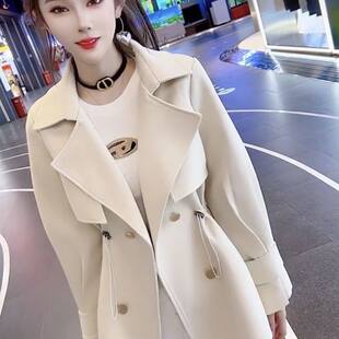 杏色短款风衣女款2026年新款春秋小个子女士高级感巨好看收腰外套