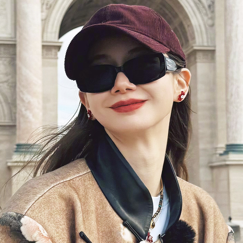 戚薇同款墨镜女款高级感长方形小框小脸拍照旅游防紫外线太阳眼镜
