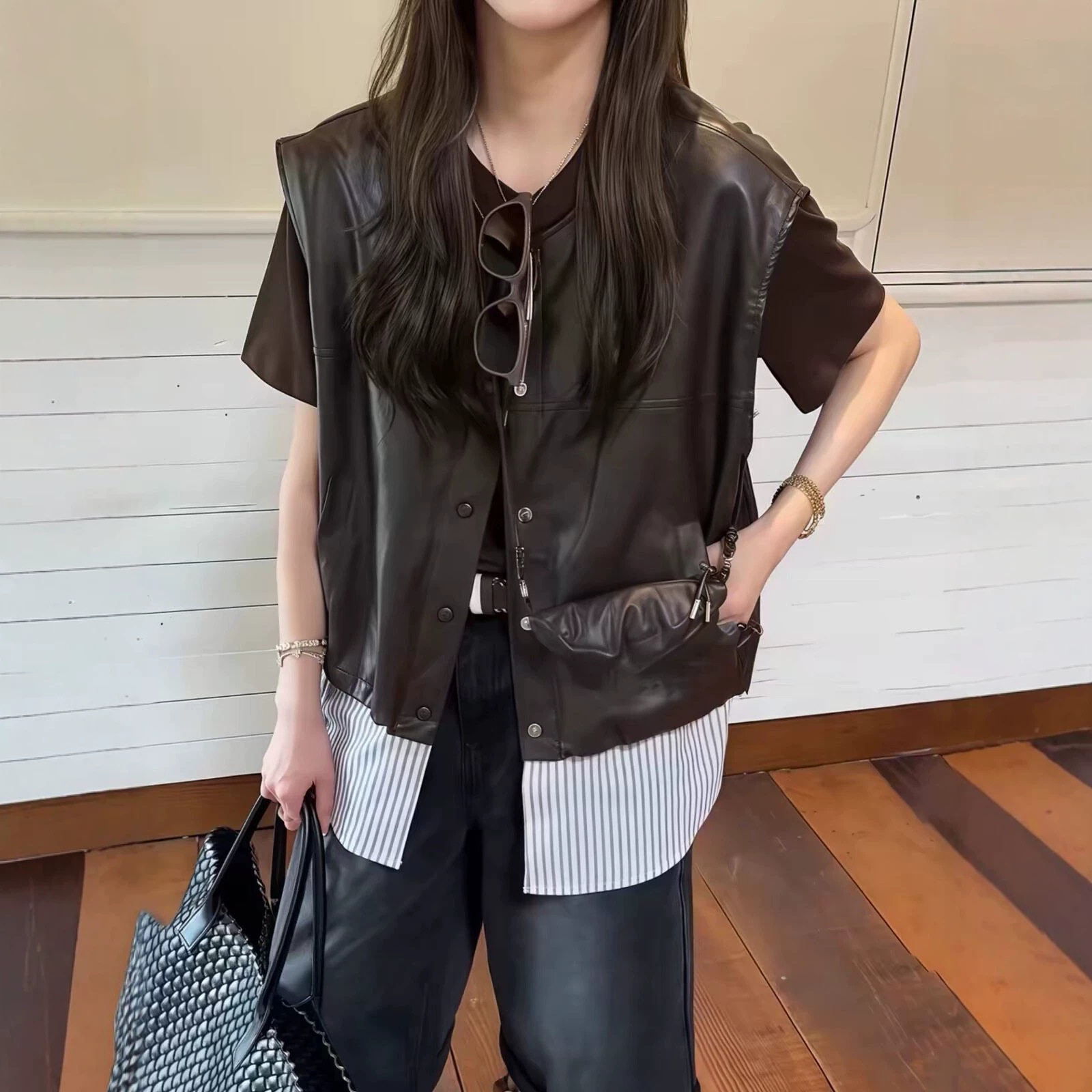 女款皮质假两件条纹拼接显瘦马甲