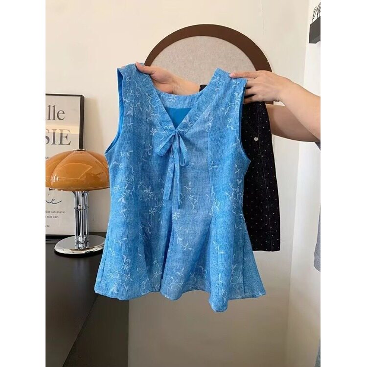 夏季甜美蓝色碎花短款背心