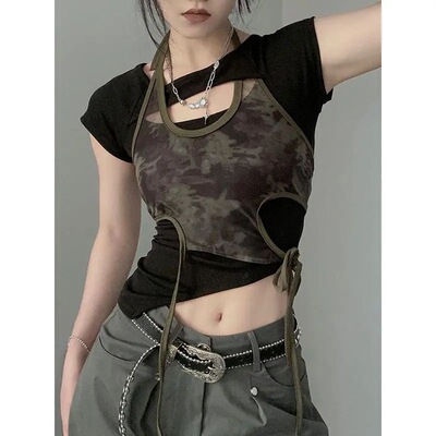 设计感迷彩印花绑带挂脖背心女+不规则辣妹镂空短袖T恤夏季两件套