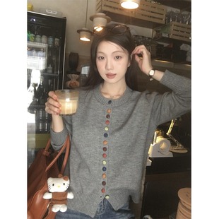 秋冬彩扣针织衫开衫外套女春秋2025新款宽松毛衣灰色春装女装上衣