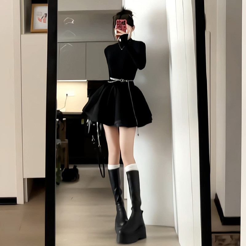 赫本风小黑裙半高领长袖裙子2025新款收腰内搭连衣裙女黑色蓬蓬裙