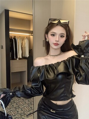 黑色一字肩pu皮长袖T恤女装春季设计感小众辣妹性感露肩短款上衣