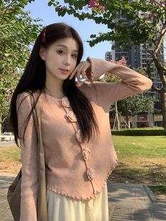 设计感木耳边立体山茶花粉色毛衣女冬季短款针织开衫别致打底上衣