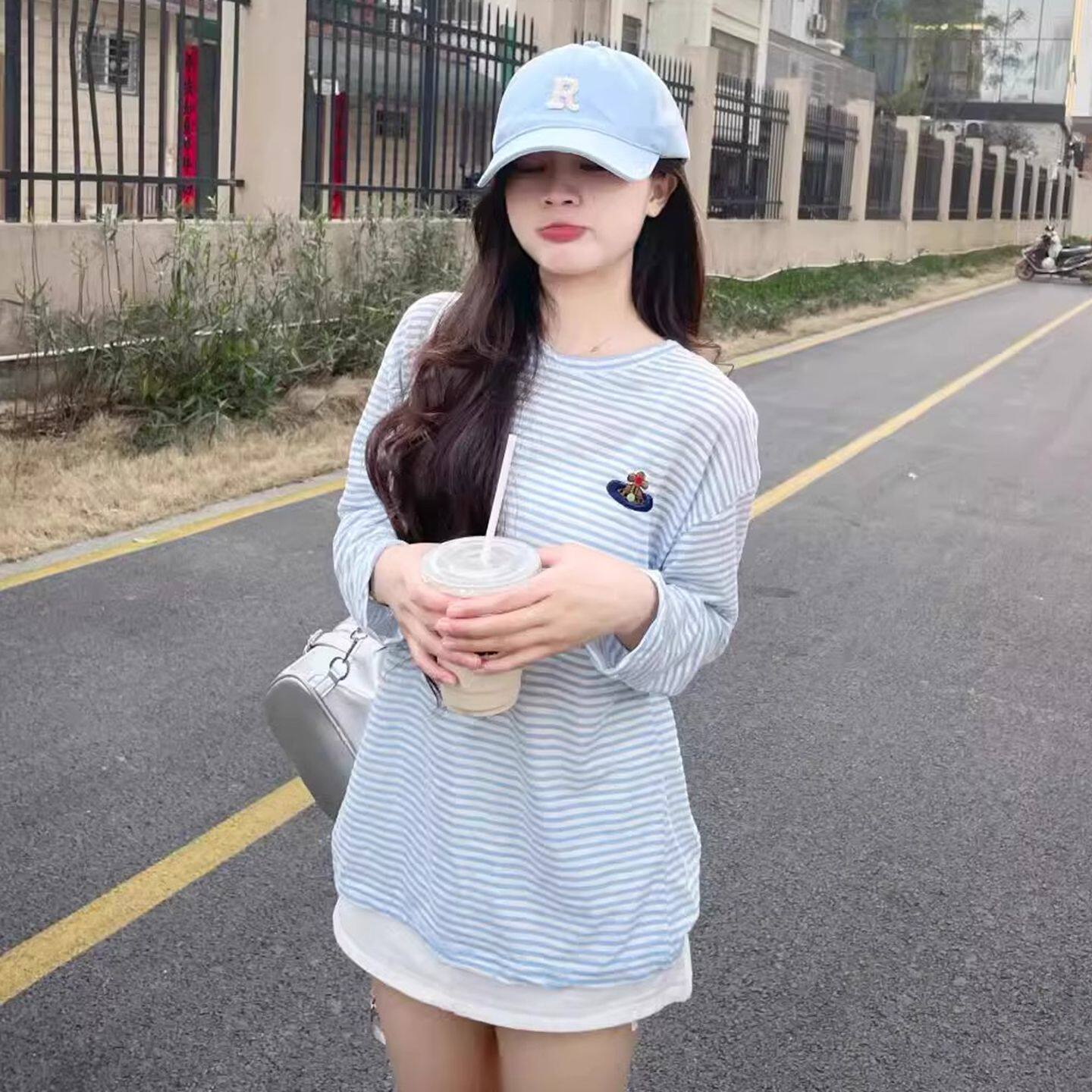 蓝色条纹长袖防晒T恤女装夏季新款韩版ins宽松薄款罩衫刺绣上衣潮