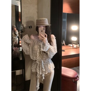 法式温柔复古金丝波点一字肩衬衫女早秋新款抽褶系带长袖雪纺上衣