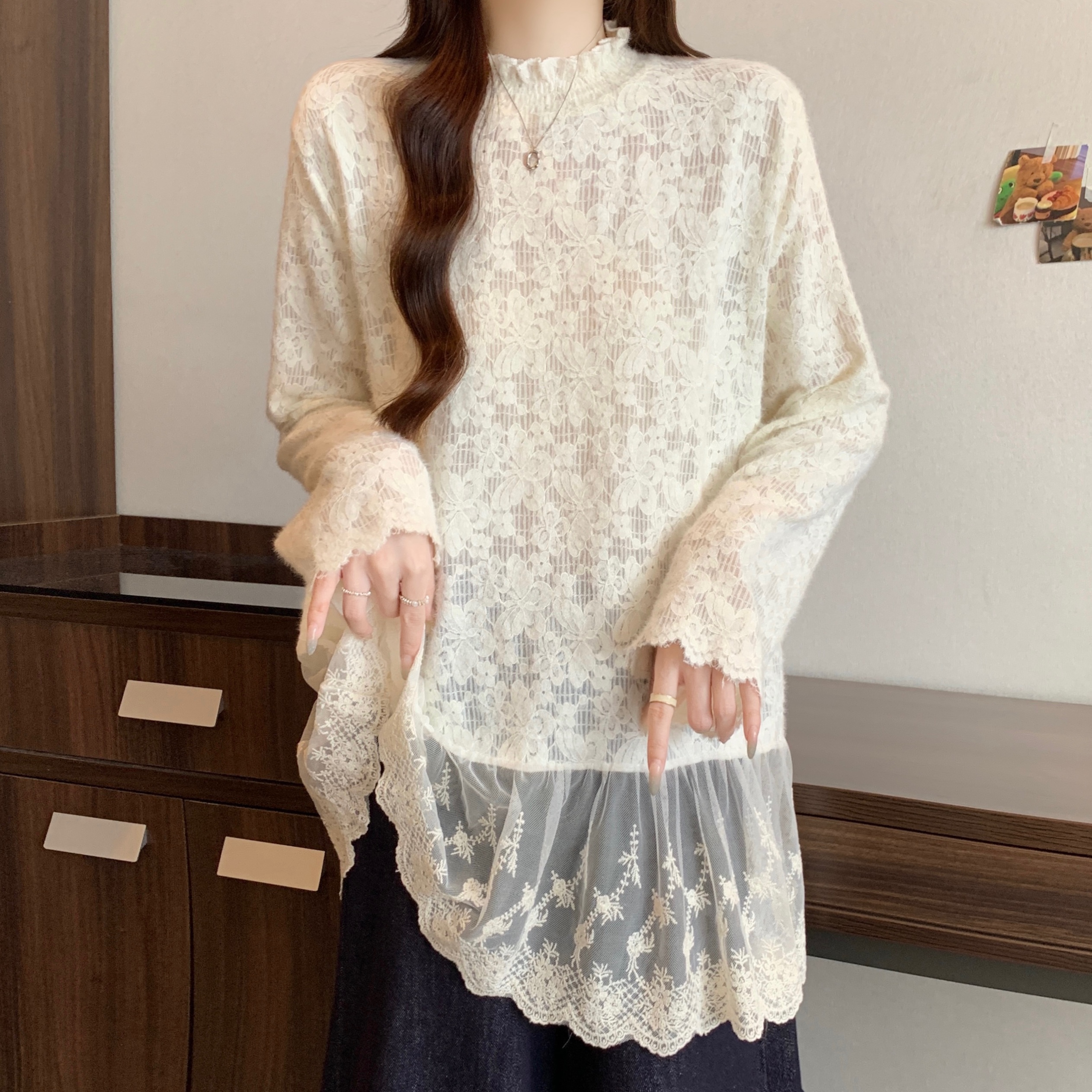 秋冬大码半高领蕾丝打底衫