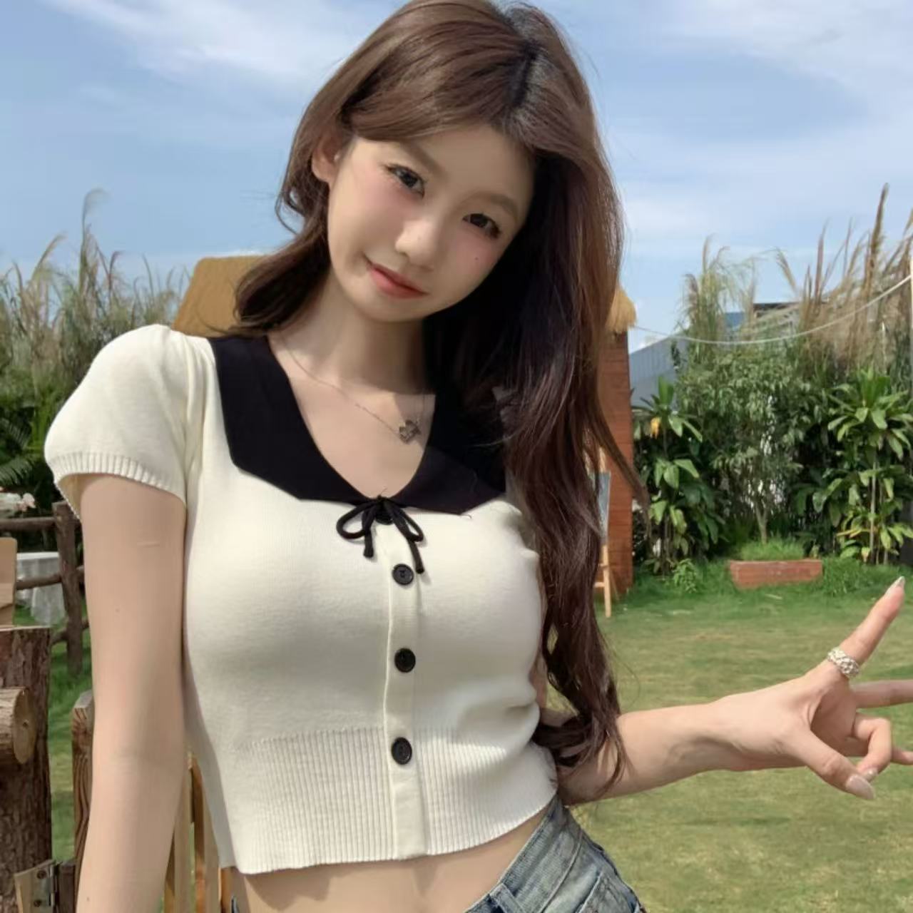 夏季冰丝短袖修身显瘦娃娃领针织