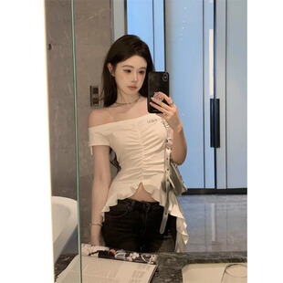 荷叶边不规则短袖t恤女夏季纯欲甜辣妹一字肩鱼骨独特绝美小上衣