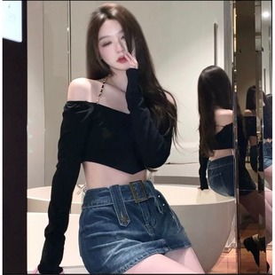 修身挂脖针织衫女早春2024新款设计感内搭小心机露背链条短款上衣