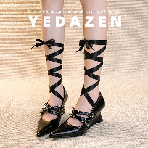 法式黑色铆钉高跟鞋女坡跟玛丽珍鞋2025新款夏季黑色绑带尖头单鞋