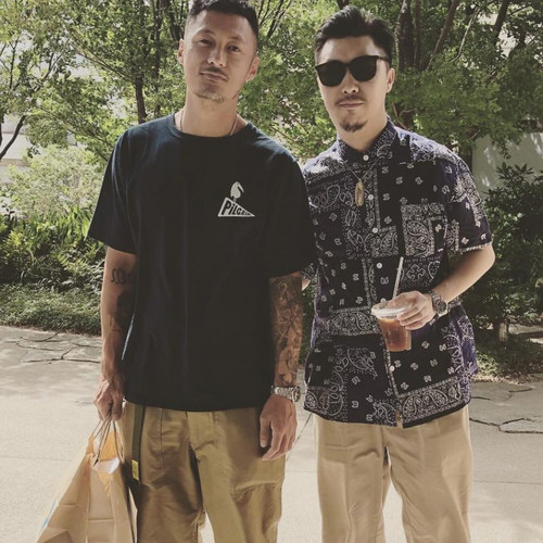 港风余文乐深蓝色百搭简约丅恤