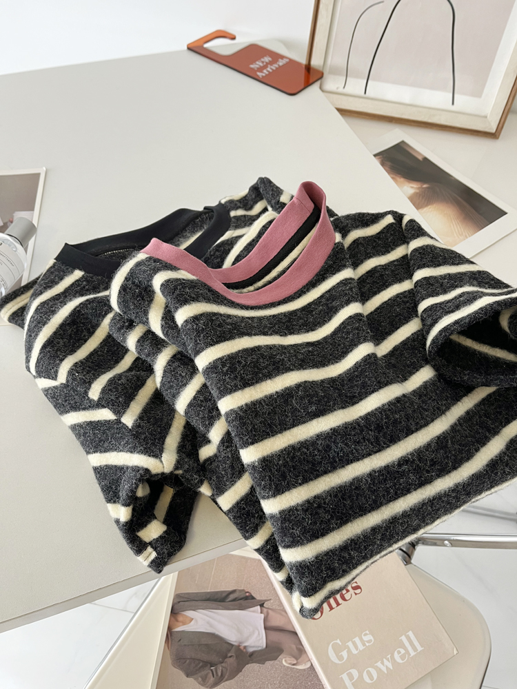 毛绒触感~条纹短袖磨毛t恤女