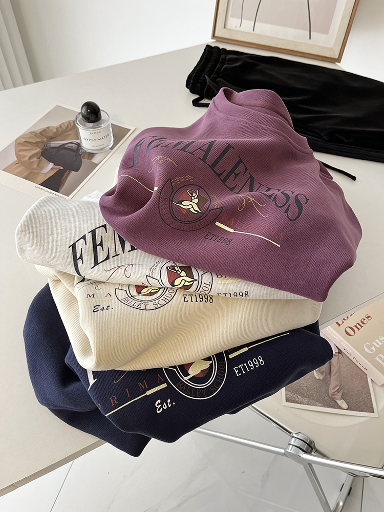 韩版字母印花圆领卫衣女！