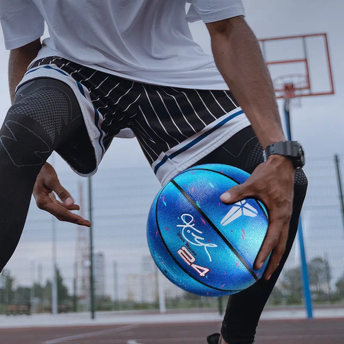 科比24号黑曼巴真皮手感篮球