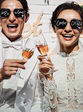 纪实草坪婚礼旅拍mr mrs英文字母气球情侣黑色墨眼镜森系手拿道具