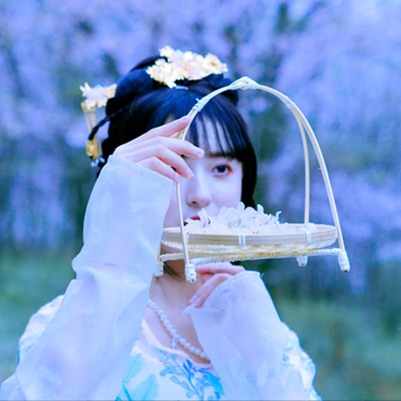 仙女汉服拍照手拿竹编手提花篮儿童古装走秀表演手持民国古风道具