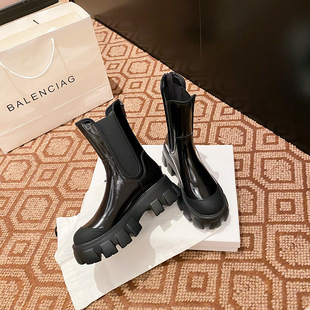 真皮马丁靴女2025年新款网红靴子英伦风烟筒靴厚底增高切尔西短靴