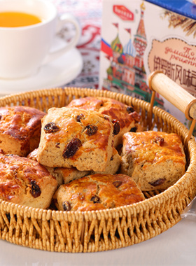 俄罗斯风味松饼糕点小面包全麦蔓越莓饼干好吃的零食西式蛋糕早餐