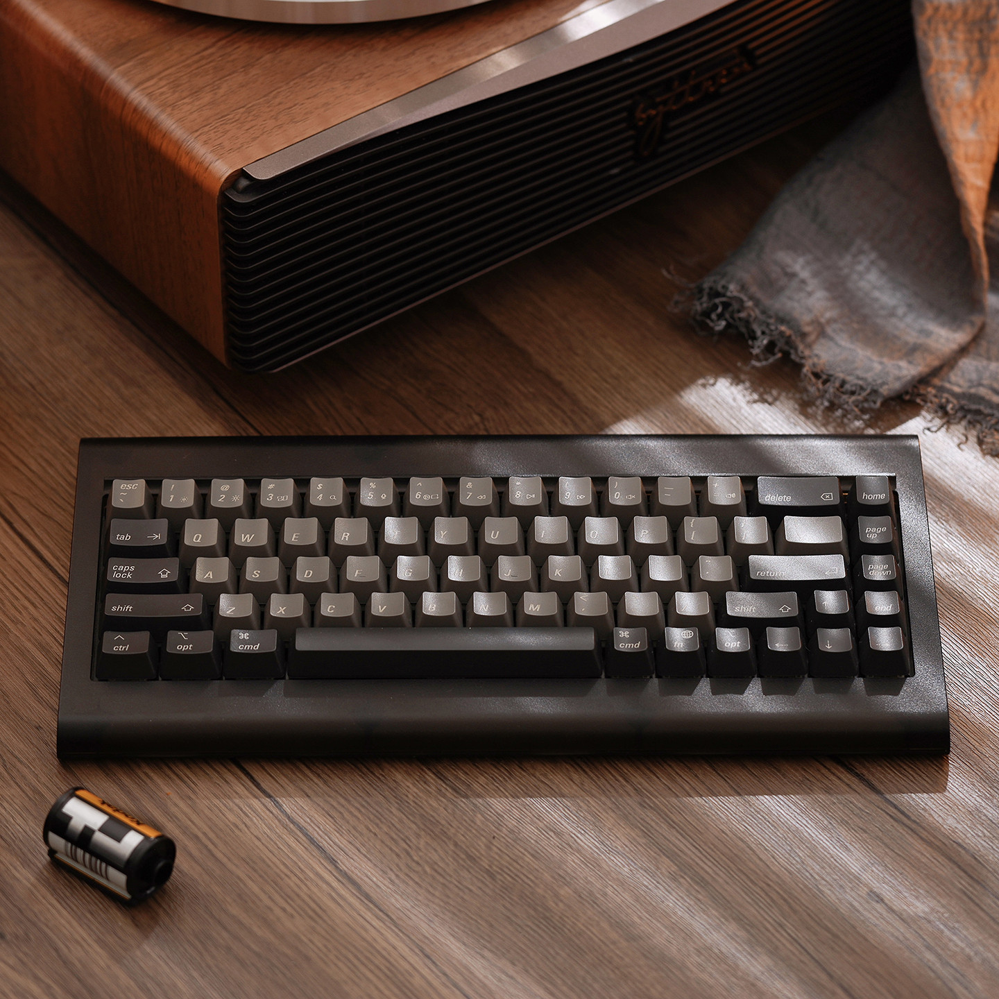 Kataaa咔哒 Model VI 热插拔单模/三模蓝牙客制化复古机械键盘