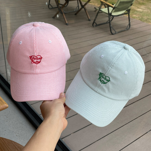 细条纹爱心刺绣鸭舌帽子女春游