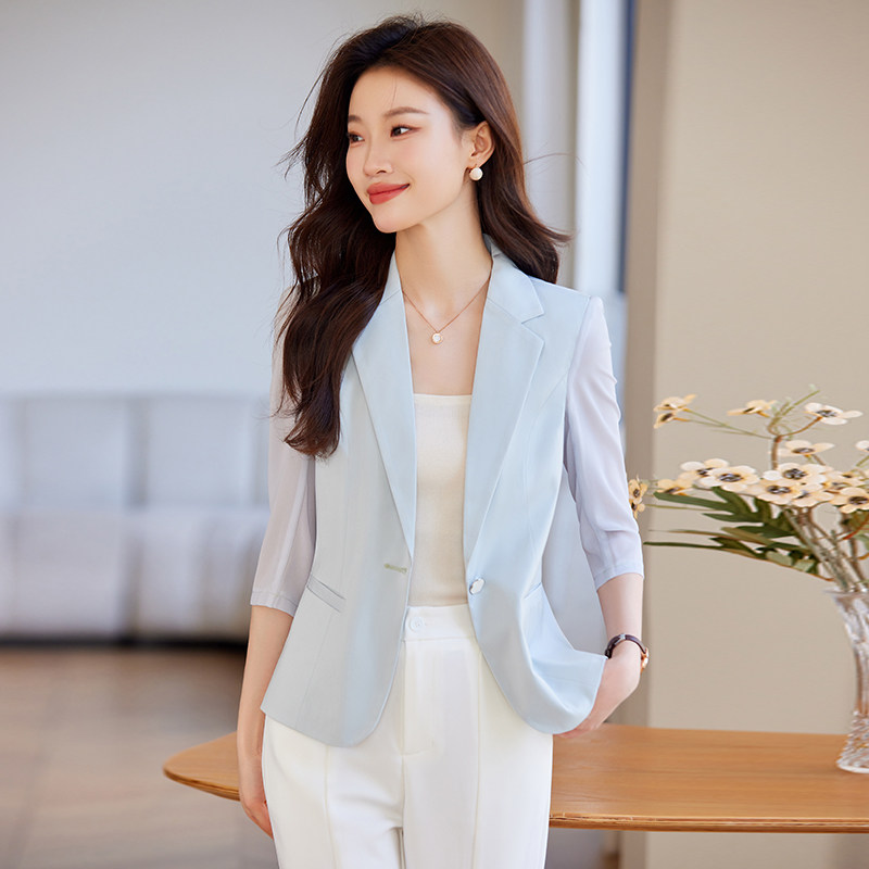 浅蓝色短款西装外套女夏季薄款2026新款休闲小个子高级感中袖西服