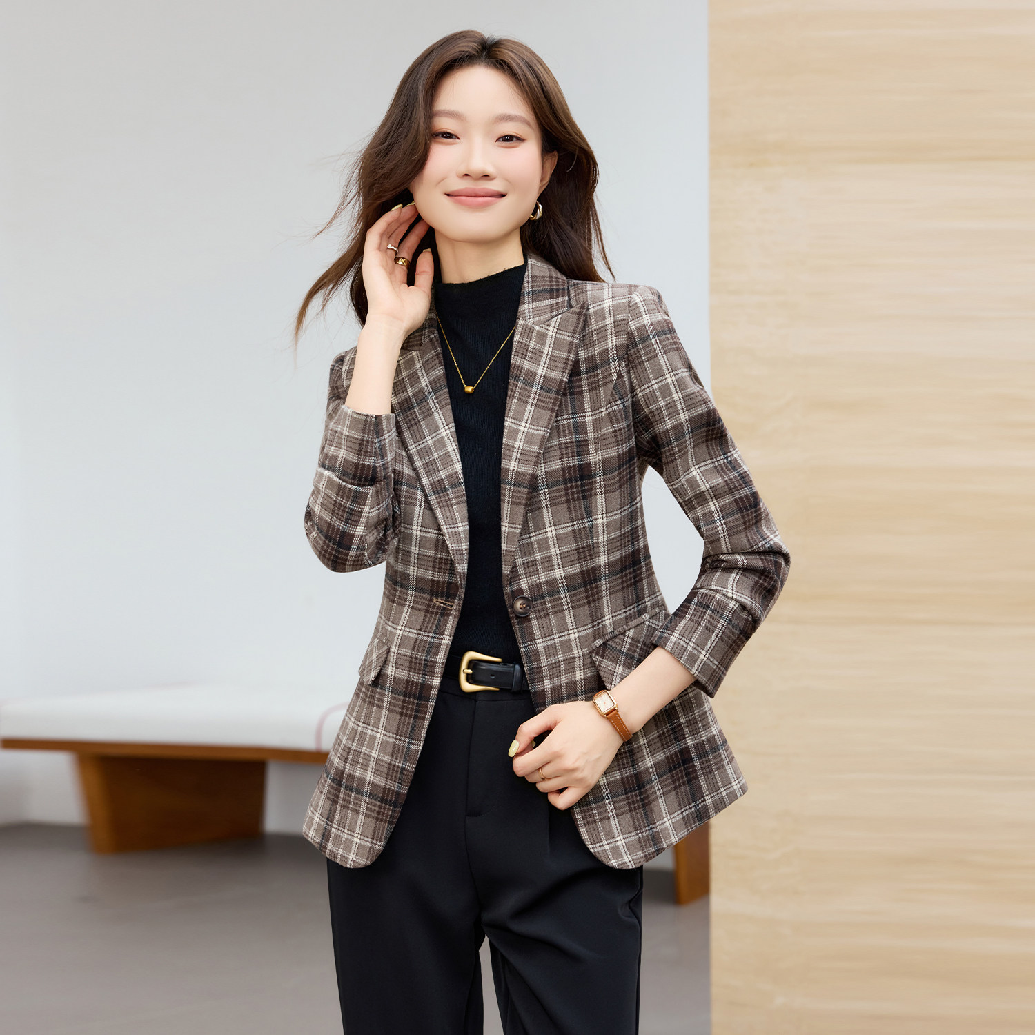 格子西装外套女2025秋季修身显瘦气质复古妈妈装西服休闲百搭上衣