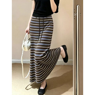 韩系条纹休闲显瘦直筒半身裙女夏季巨好看的撞色松紧腰针织长裙子