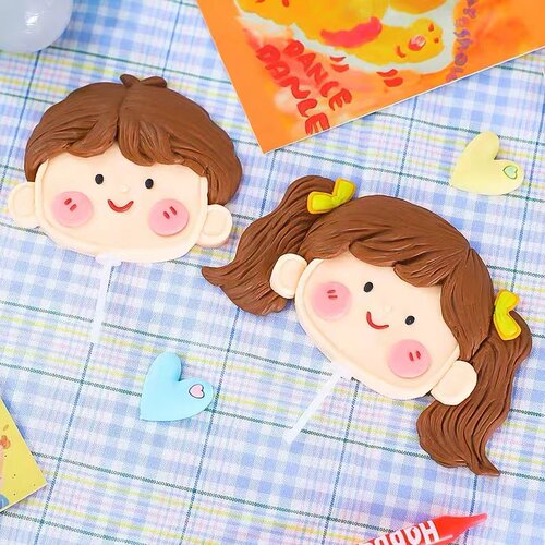 网红大头男孩女孩简约插画风格脸红男孩女孩软陶生日蛋糕装饰摆件