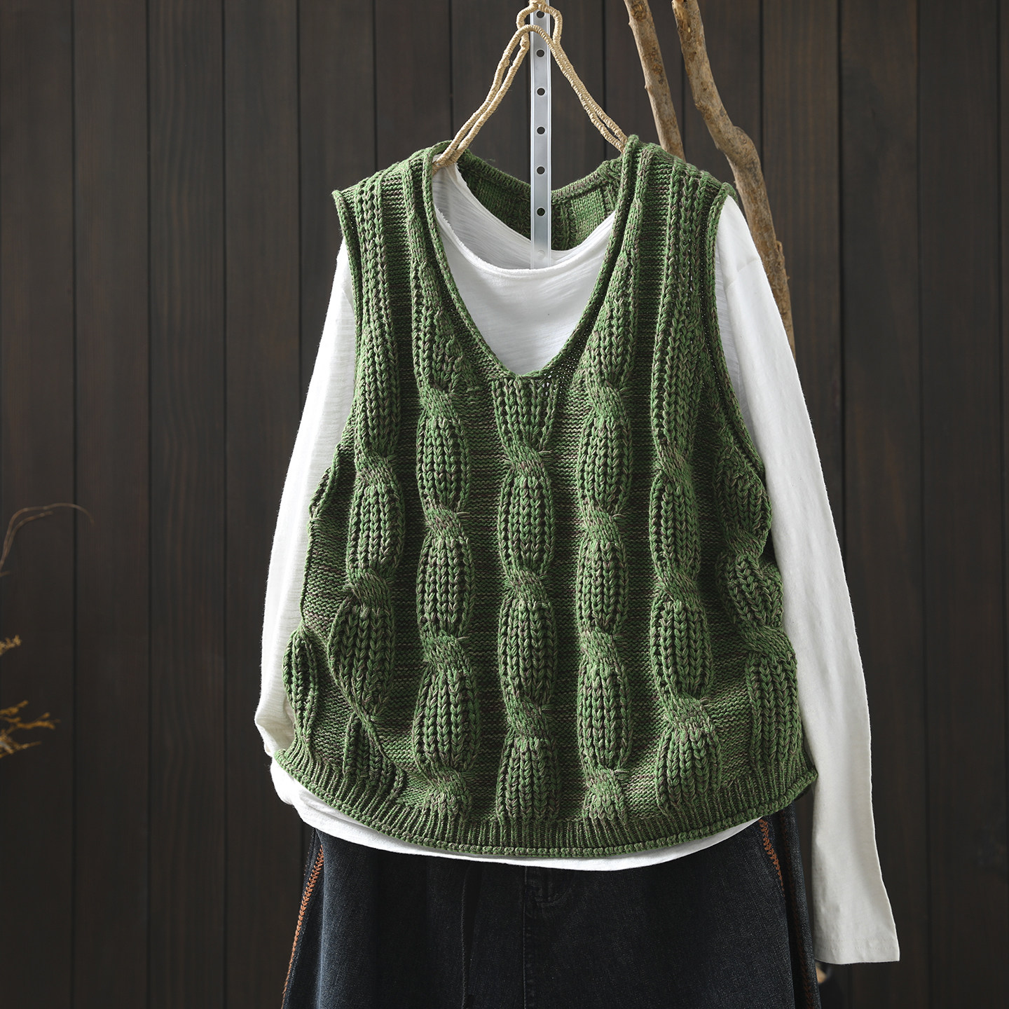 2026超火春装马甲女独特超好看彩线针织V领时髦叠穿无袖坎肩背心