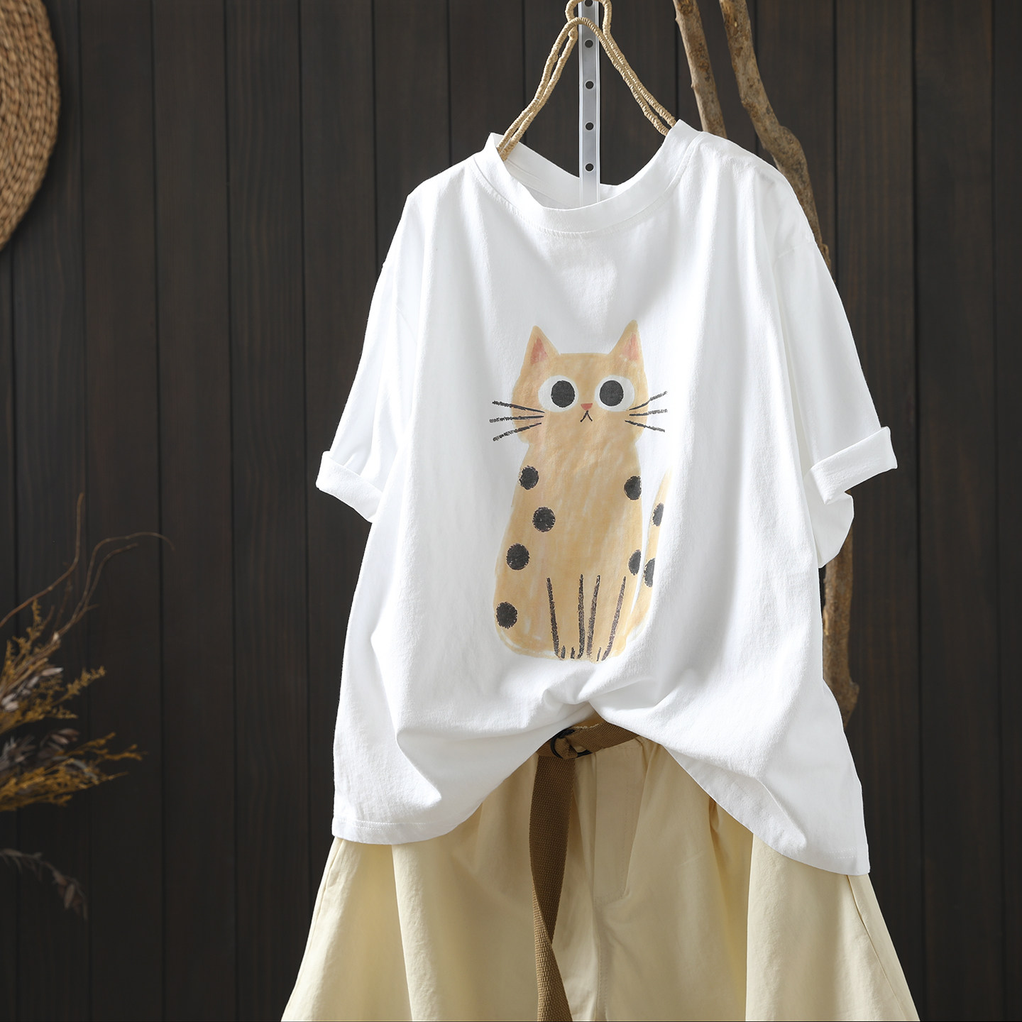 短袖女t恤2026新款夏季白色卡通猫咪印花宽松漂亮减龄百搭小上衣