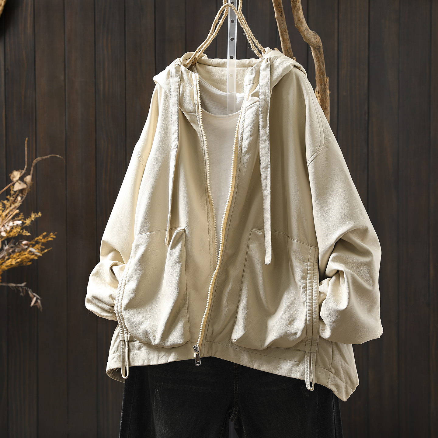 2025超火皮衣外套秋新款女士气质连帽口袋大码百搭休闲软皮夹克潮