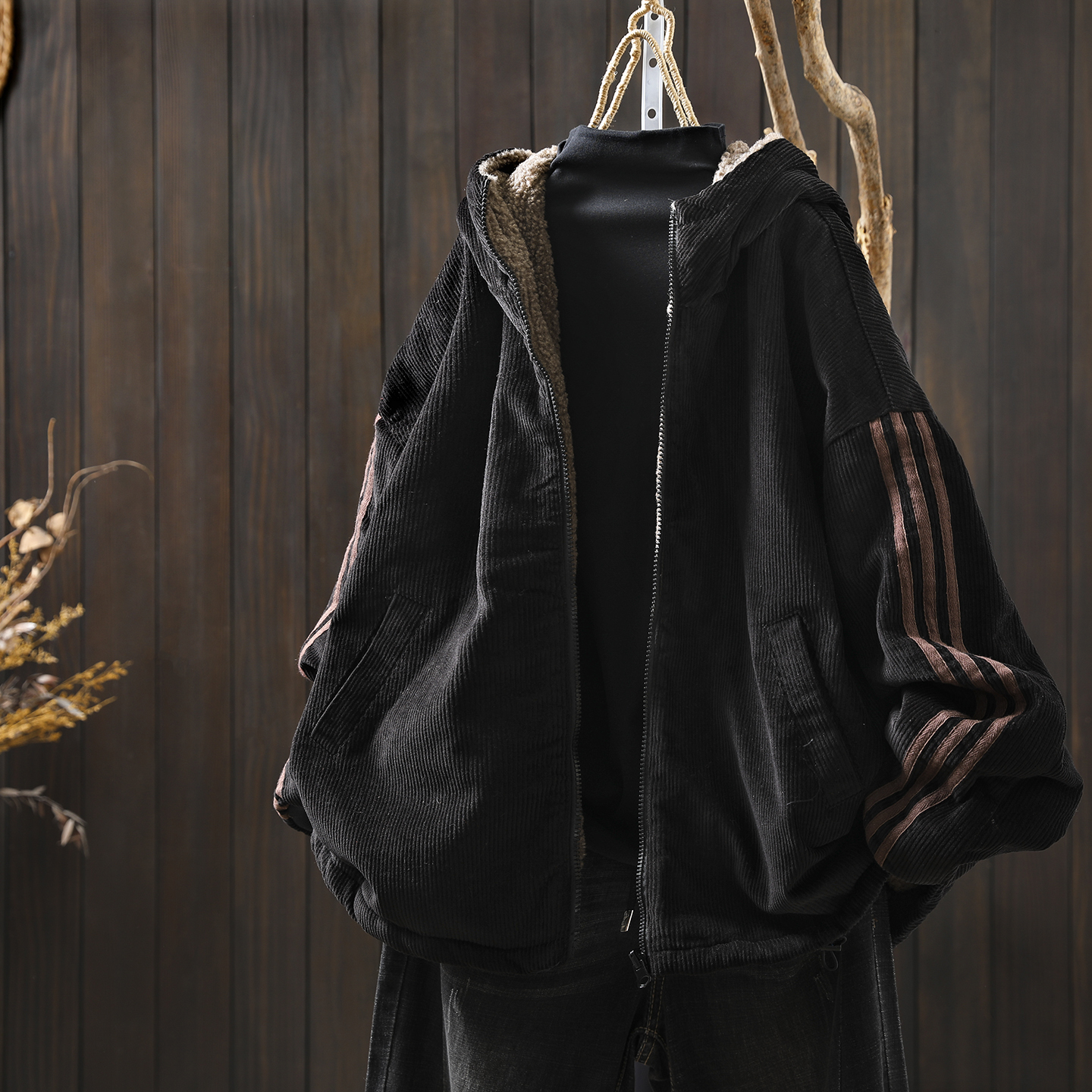 外套2025新款今年流行爆款女冬季连帽灯芯绒大码加绒加厚保暖上衣