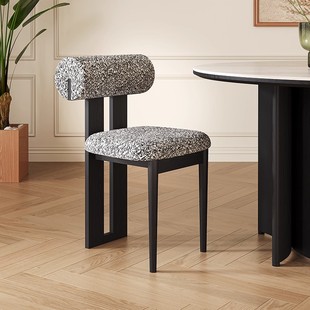 雪花绒河马椅北欧实木餐椅全实木侘寂风法式椅子靠背椅软包中古椅